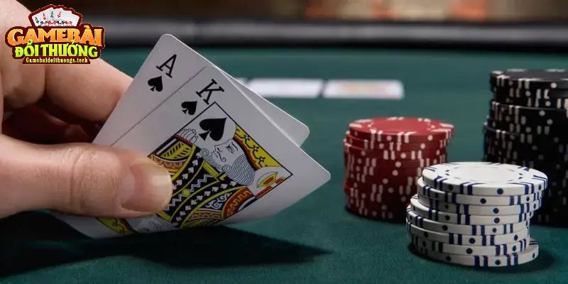 Phân tích chiến thuật phỏm chuẩn từ chuyên gia kinh nghiệm